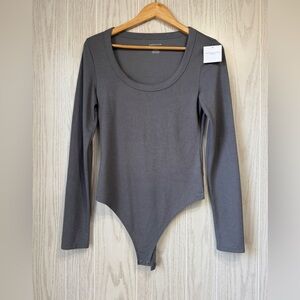 American Eagle Long Sleeve Ribbed Bodysuit Gray Size L NWT